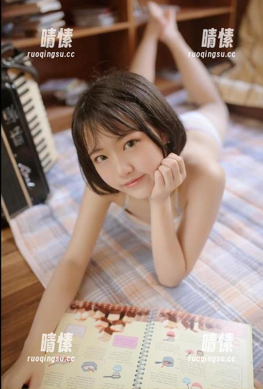 51cg苹果版，让我们一起在瓜田里畅游——不过注意别被喷到哦！