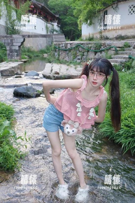 91icg 这俩人真是瓜田李下丨下载91icg一起八卦,真香!