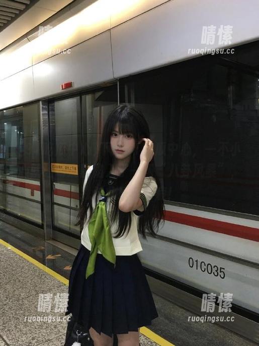 下载91吃瓜中心，一不小心就让朋友圈陷入了一场“八卦风暴”，我对此乐此不疲！
