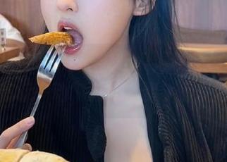 果断下载吃瓜爆料苹果版，享受鼠标一动，八卦全到手的快感！