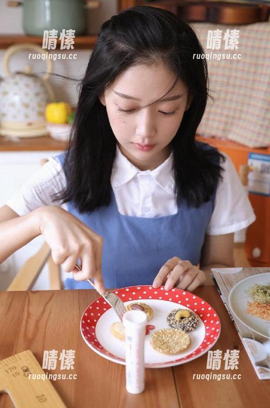 国产黑料：链接一堆八卦，瓜田里的小秘密！