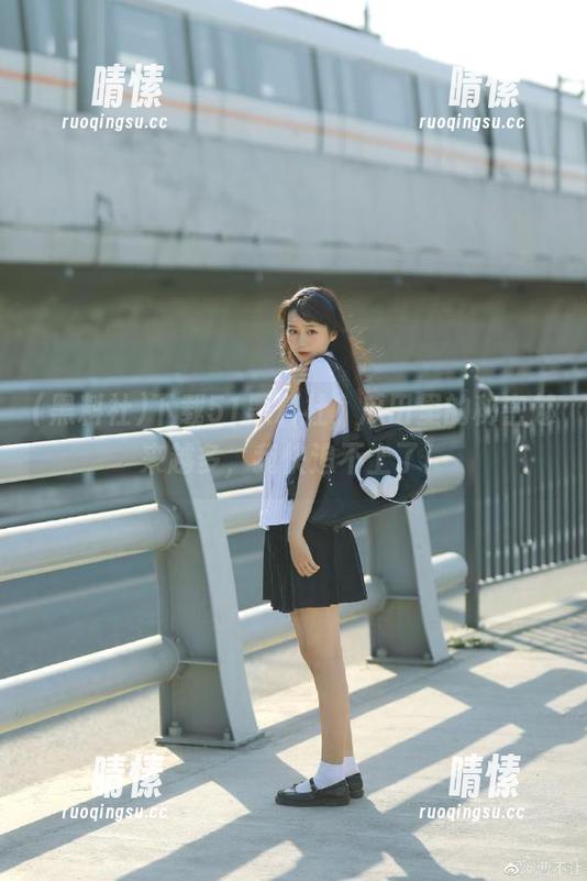 下载51黑料社，瓜田里的秘密越来越多，我快追不上了！