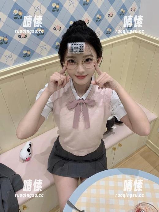 “黑料网址”上的瓜一个接一个，简直永不迷路，根本吃不完！