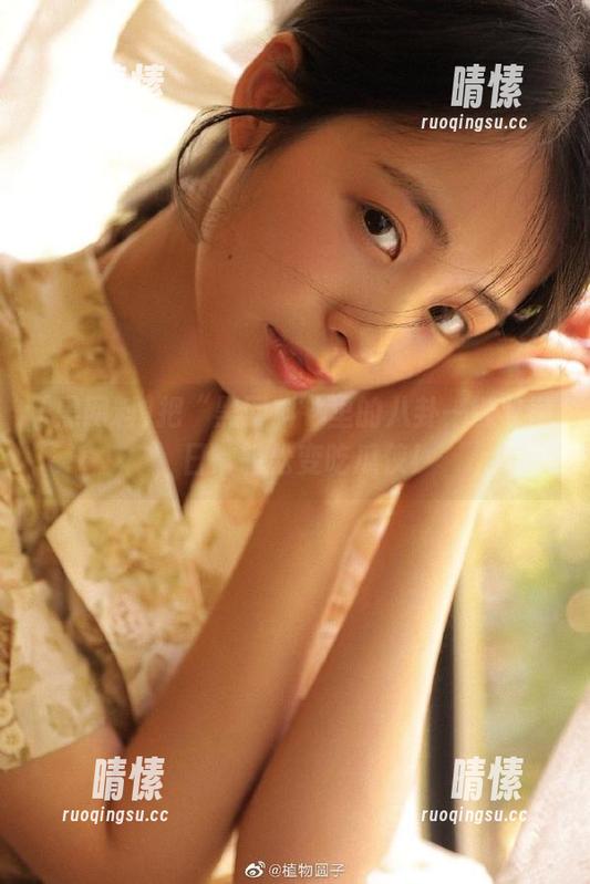 把“黑网料”里的八卦一键收藏，日常轻松变吃瓜侠！