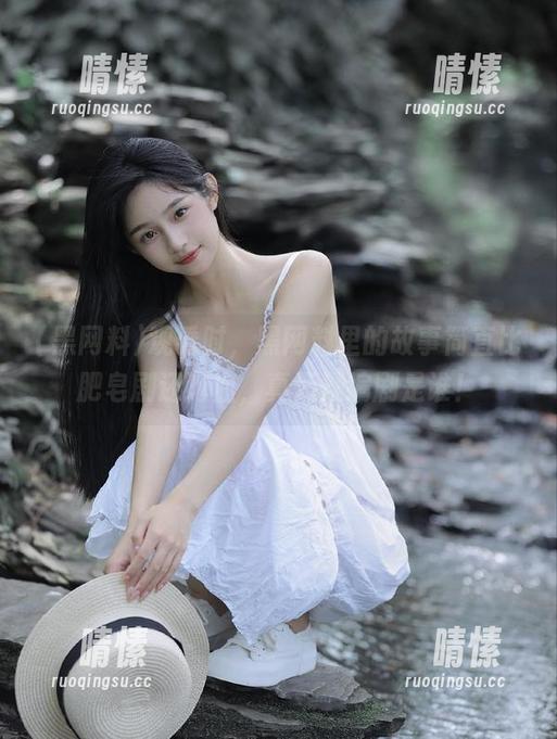 观看时，黑网料里的故事简直比肥皂剧还狗血，真怀疑编剧是谁！